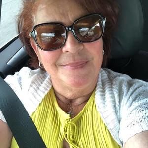 Meet your Posher, Elena